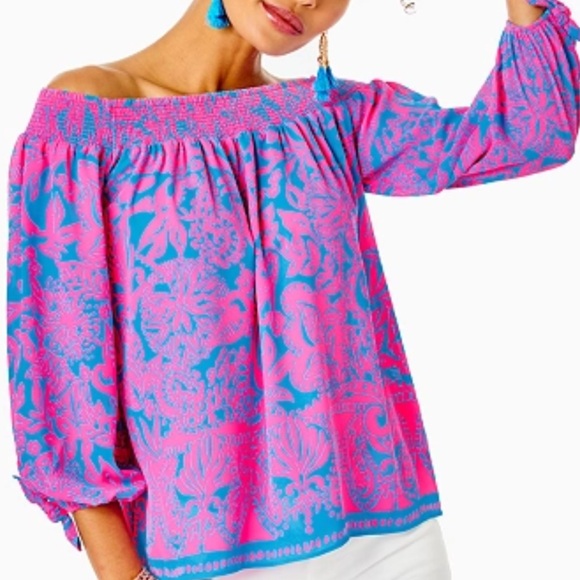 Lilly Pulitzer Tops - 💙💕Lilly Pulitzer Maryellen Long Sleeve Off the Shoulder Top
